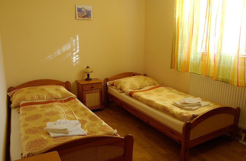 Penzion Majak Банска бистрица Екстериор снимка